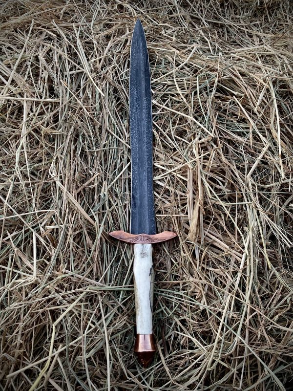 Bregol valon by Cedarlore Forge, remade by me.