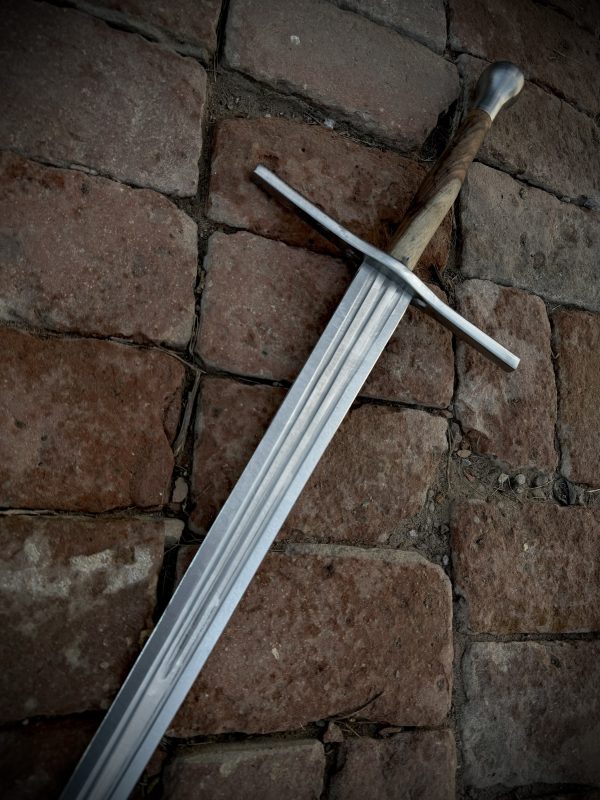 (Customizable) Medieval Type XXa Longsword with Triple Fullers - Image 3